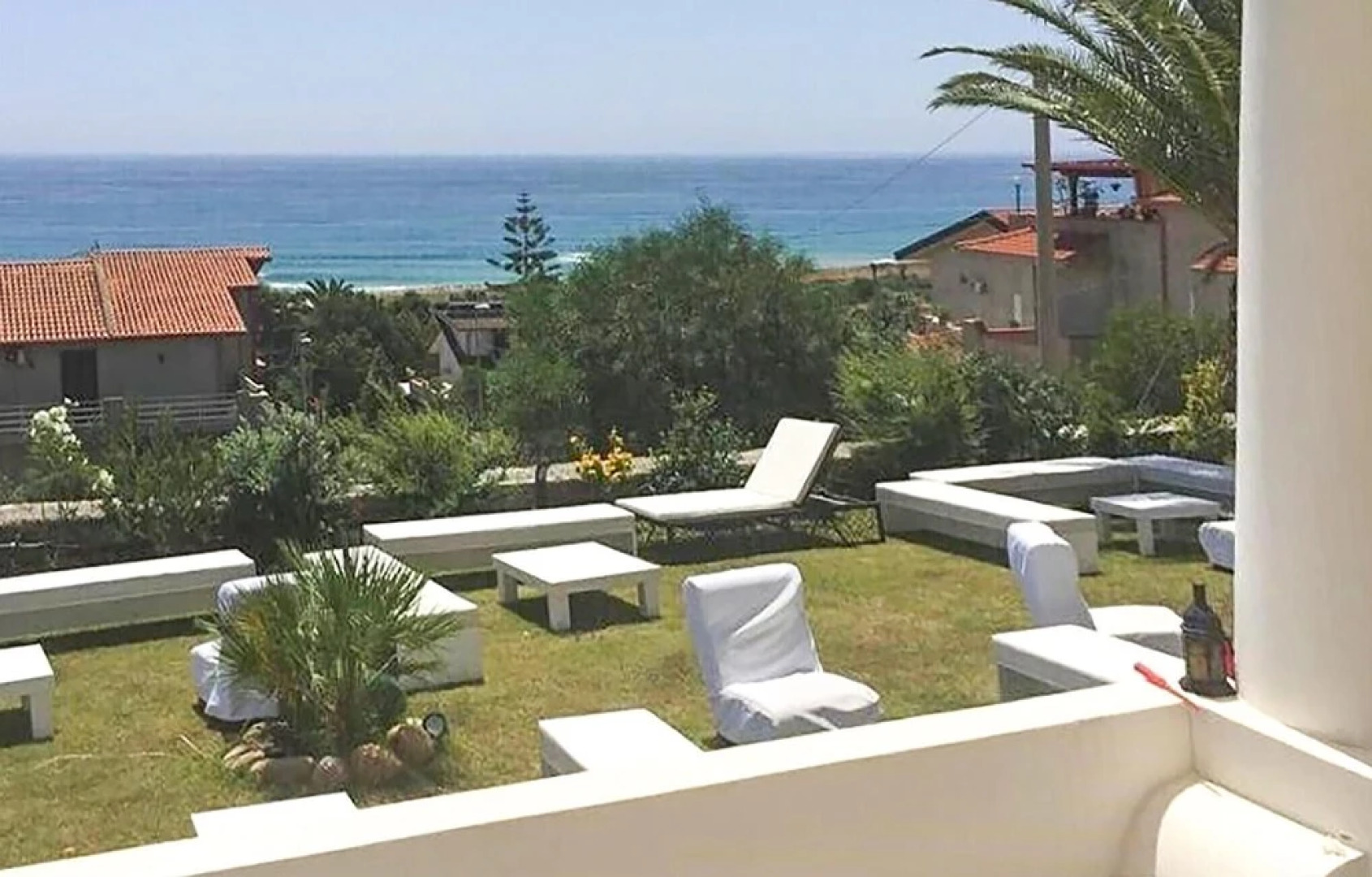 Beautiful Home in Brancaleone With Wifi and 5 Bedrooms