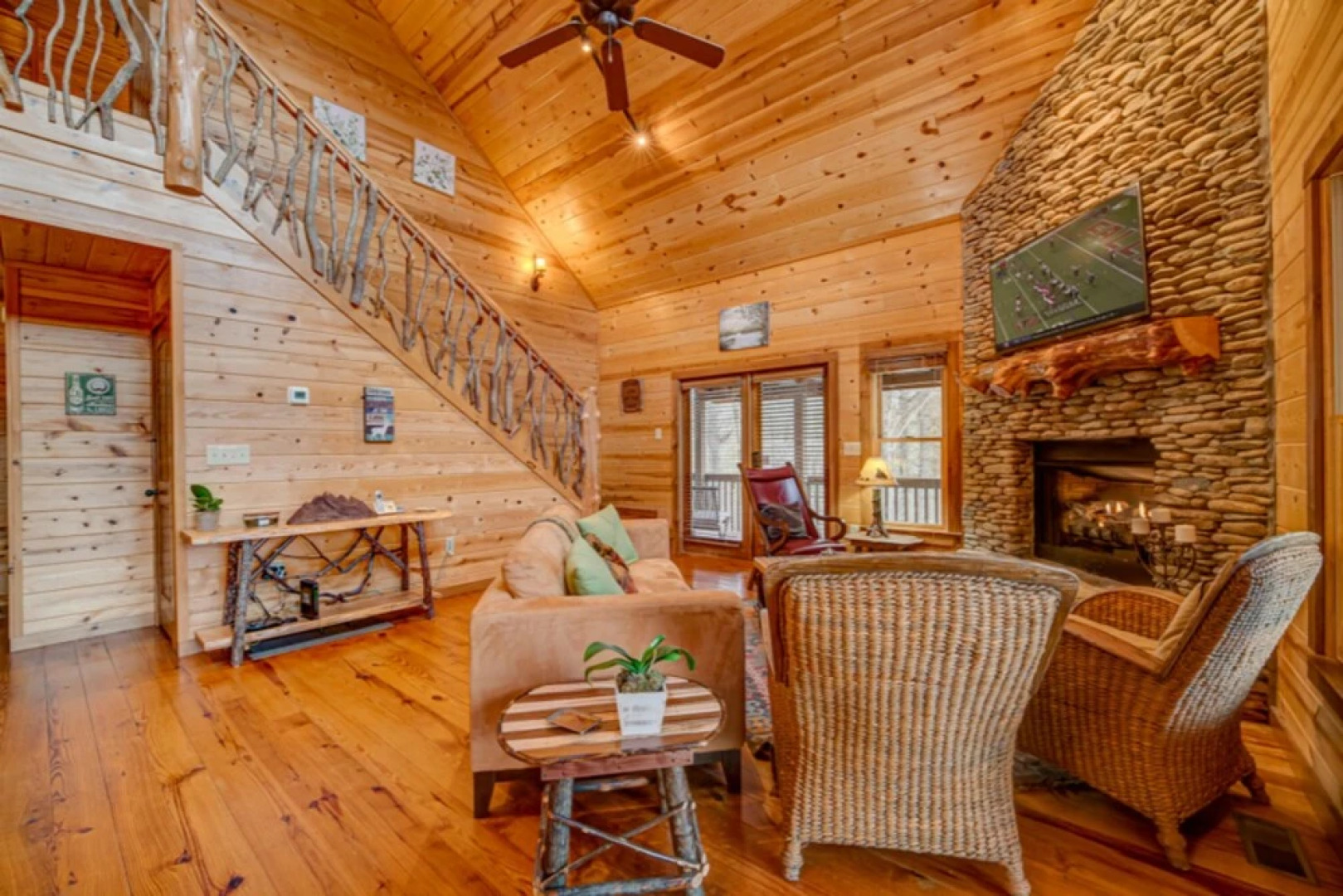 Aska Creek-n-view by Escape to Blue Ridge