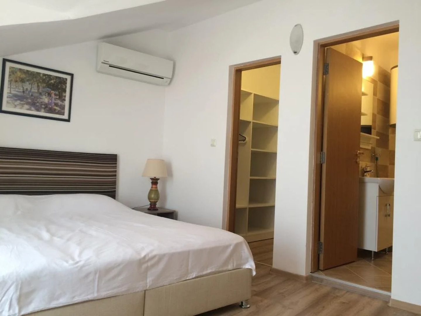 Apolonia Apartments