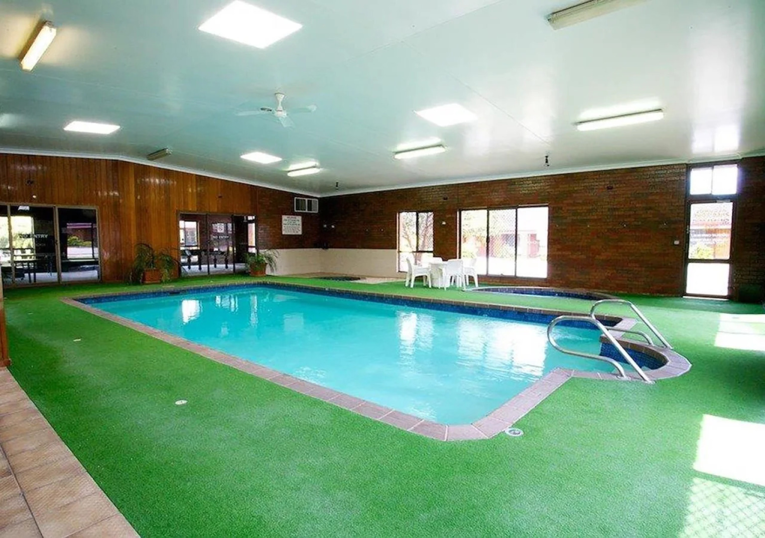 Golden Grain Motor Inn