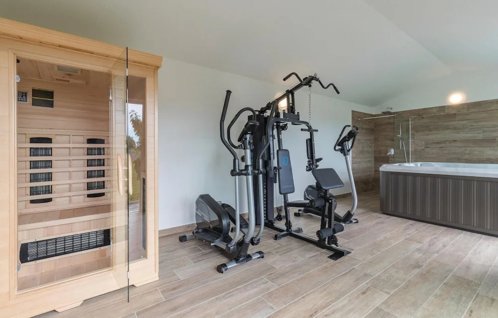 Nice Home in Radeki Polje With Sauna, Wifi and 4 Bedrooms