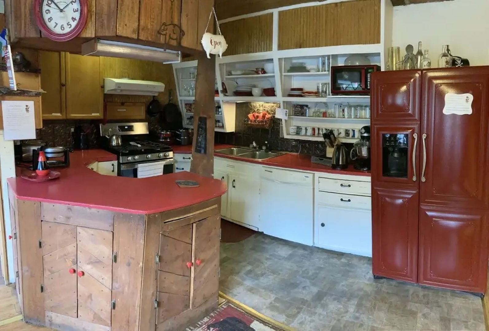 Nauti Otter Inn and Yurt Village