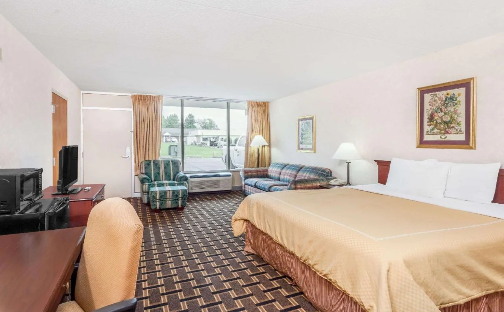 Relax inn by OYO Greeneville Near Hwy US-321