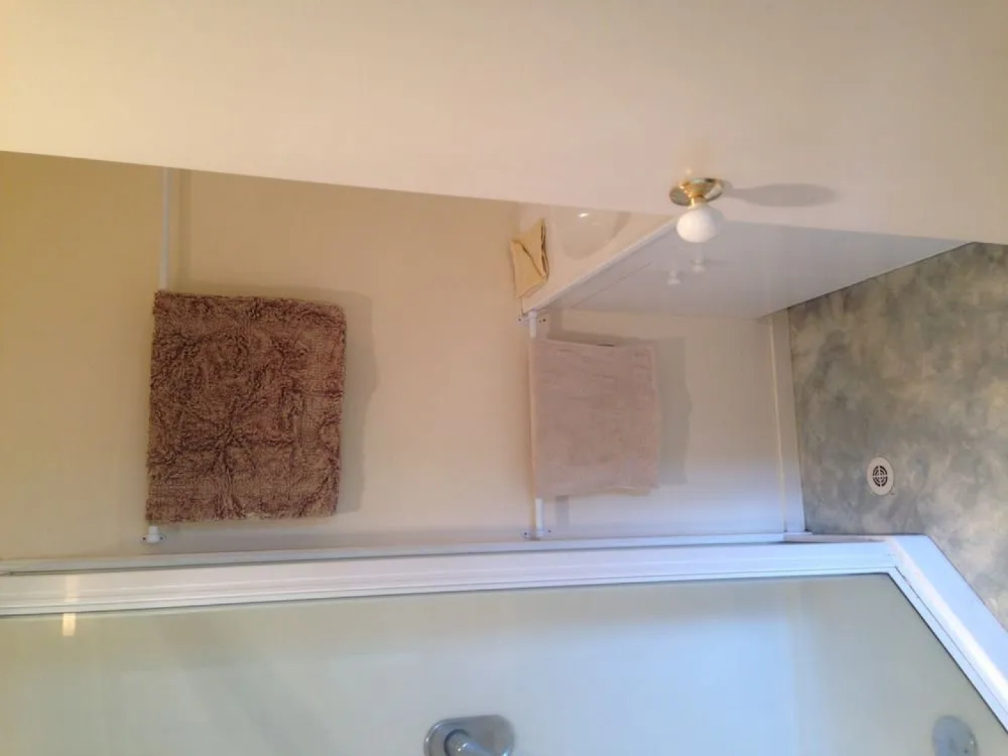 Beach Motel and Cabins