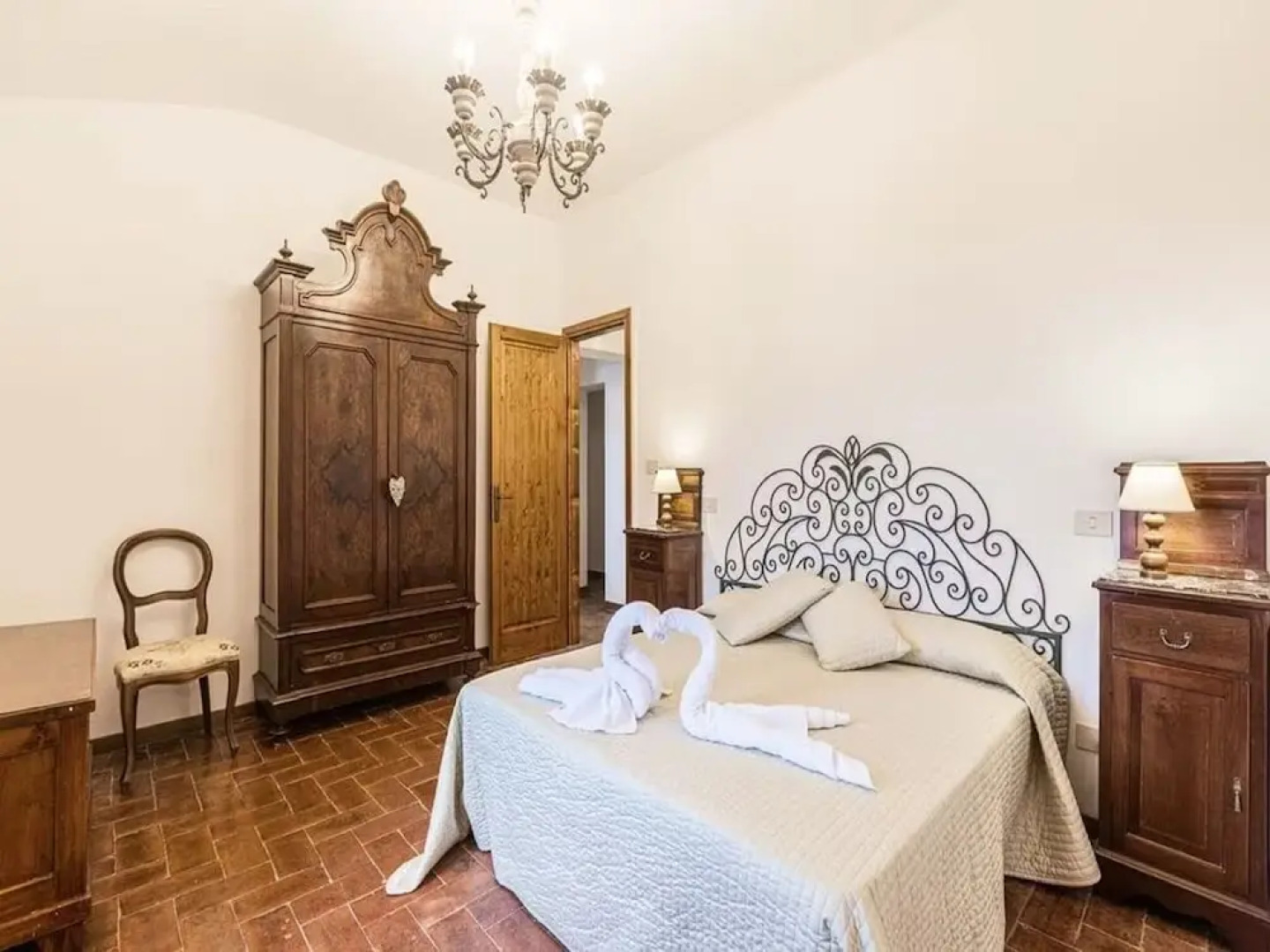 Agriturismo Poggio di Montepescoli - L'aia