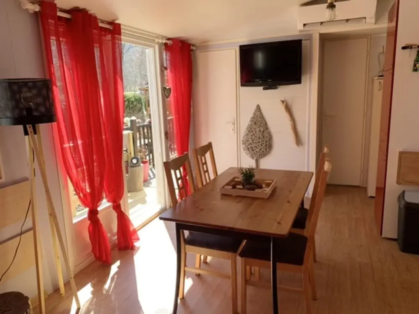 Chalet With 2 Bedrooms in Saint-léger-les-mélèzes, With Wonderful Mountain View and Furnished Garden