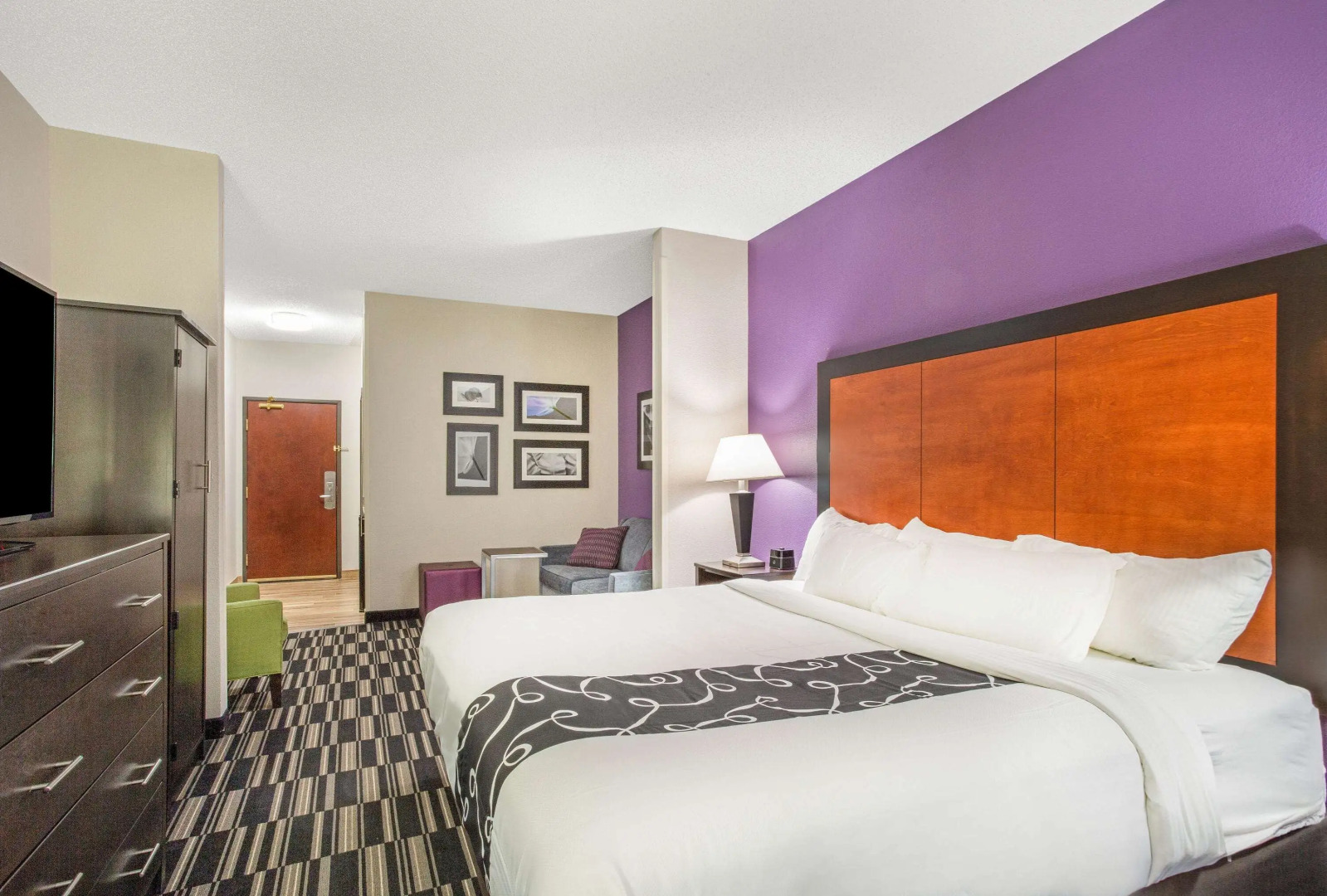La Quinta Inn & Suites by Wyndham Norwich-Plainfield-Casino