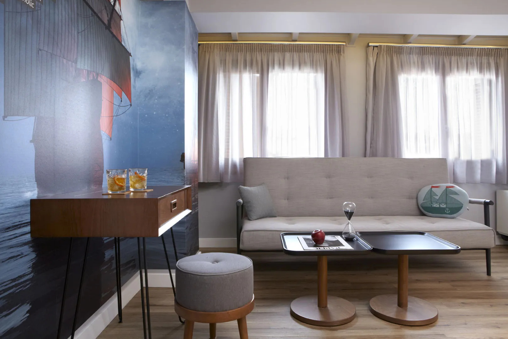 Apollon Library Suites