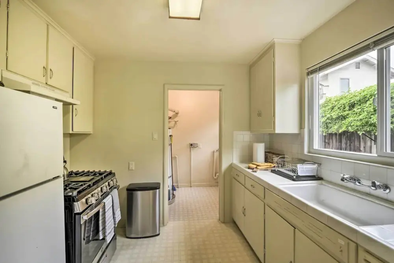Cozy Mountain View Apt Near Downtown San Jose