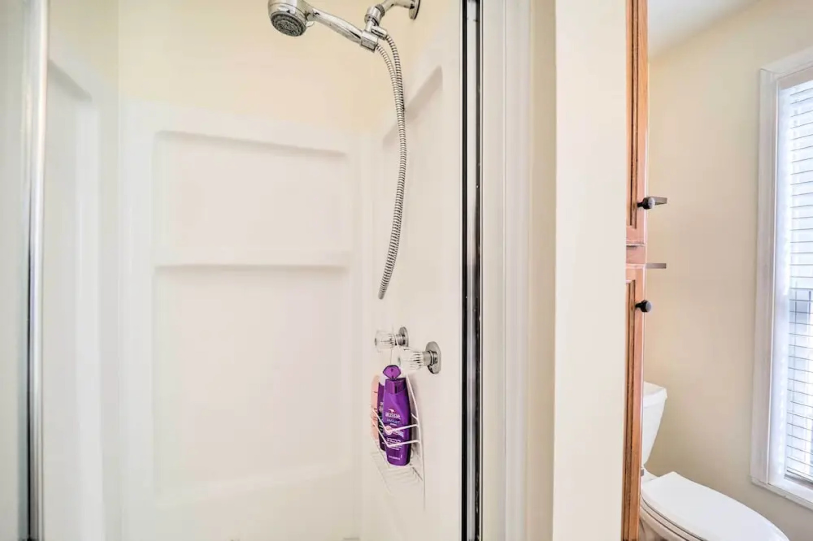 9 Mi to Sugar Mountain: Newland Cabin w/ Fire Pit!