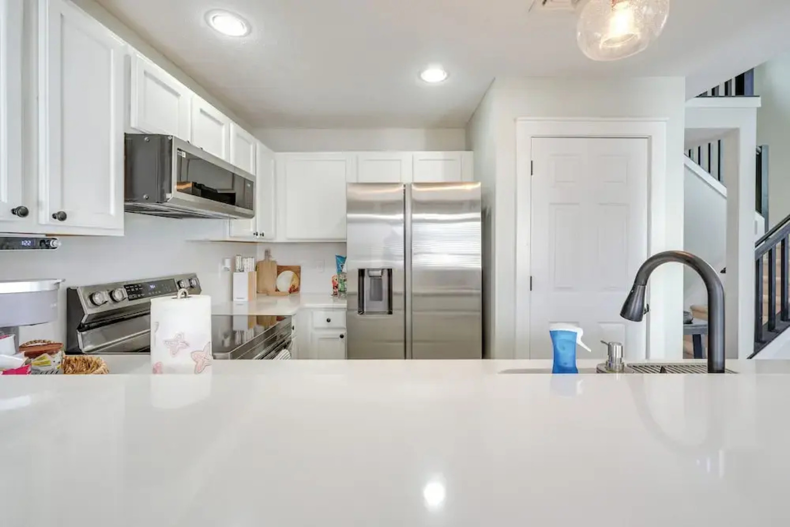 1 Mi to Waterpark: Mtn-view Poconos Hideaway!