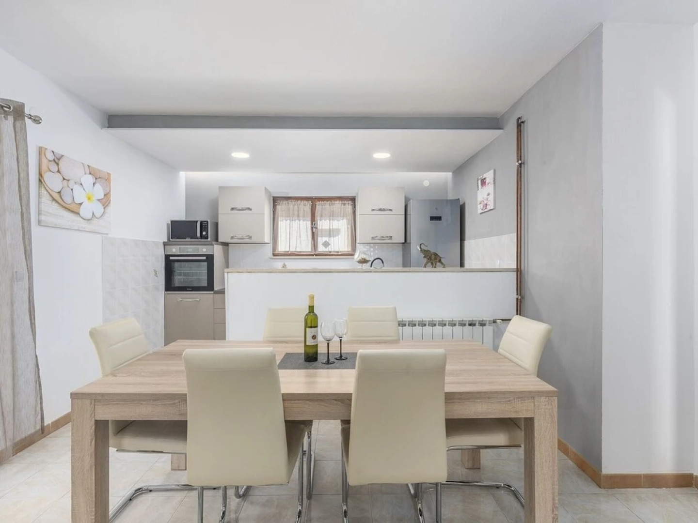 Two Bedrooms Ground Floor Apartment With Private Pool and Garden Near Pula