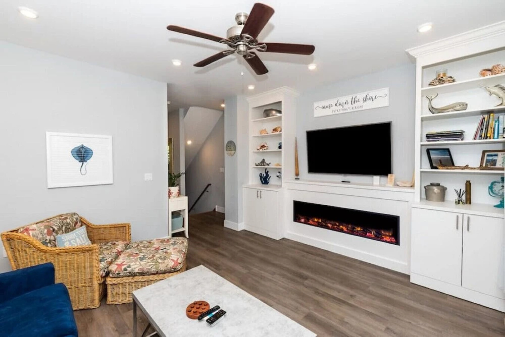 Cheerful Ventnor House Walk to the Beach