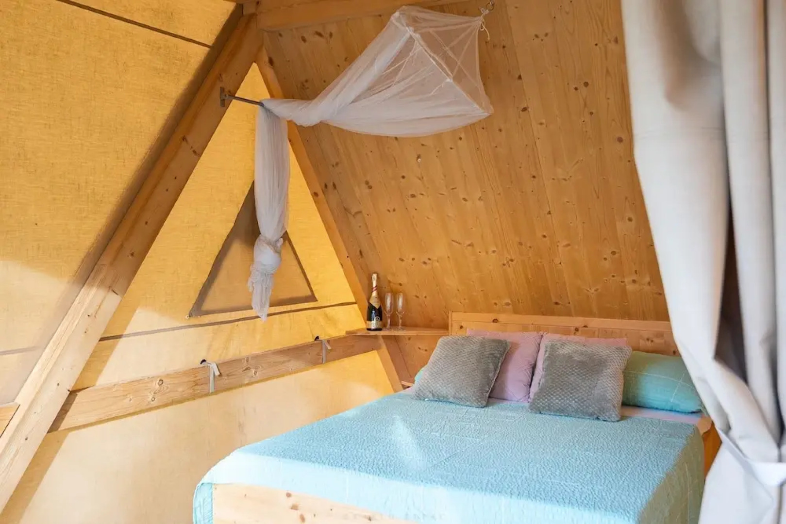 French Nateko Glamping Tent