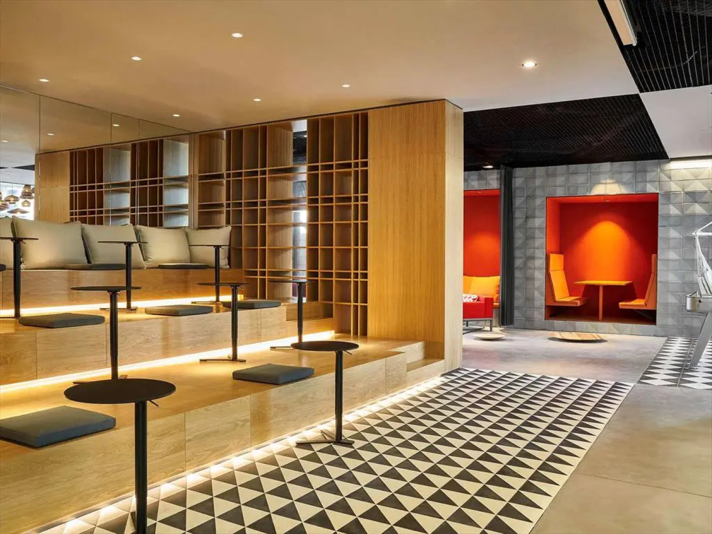 Отель ibis Barcelona Pza Glories 22