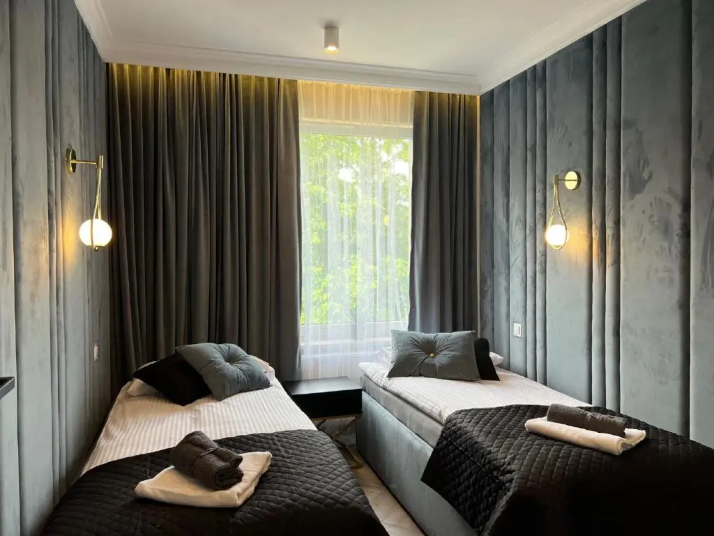 Family & Business Sauna Tężnia Apartments No 8 VIP -Leśny nad Zalewem, 5 Sypialni, 2 Łazienki, 2 Balkony, Taras na Dachu, Parking oraz możliowścią wyżywienia - Exclusive NEW!