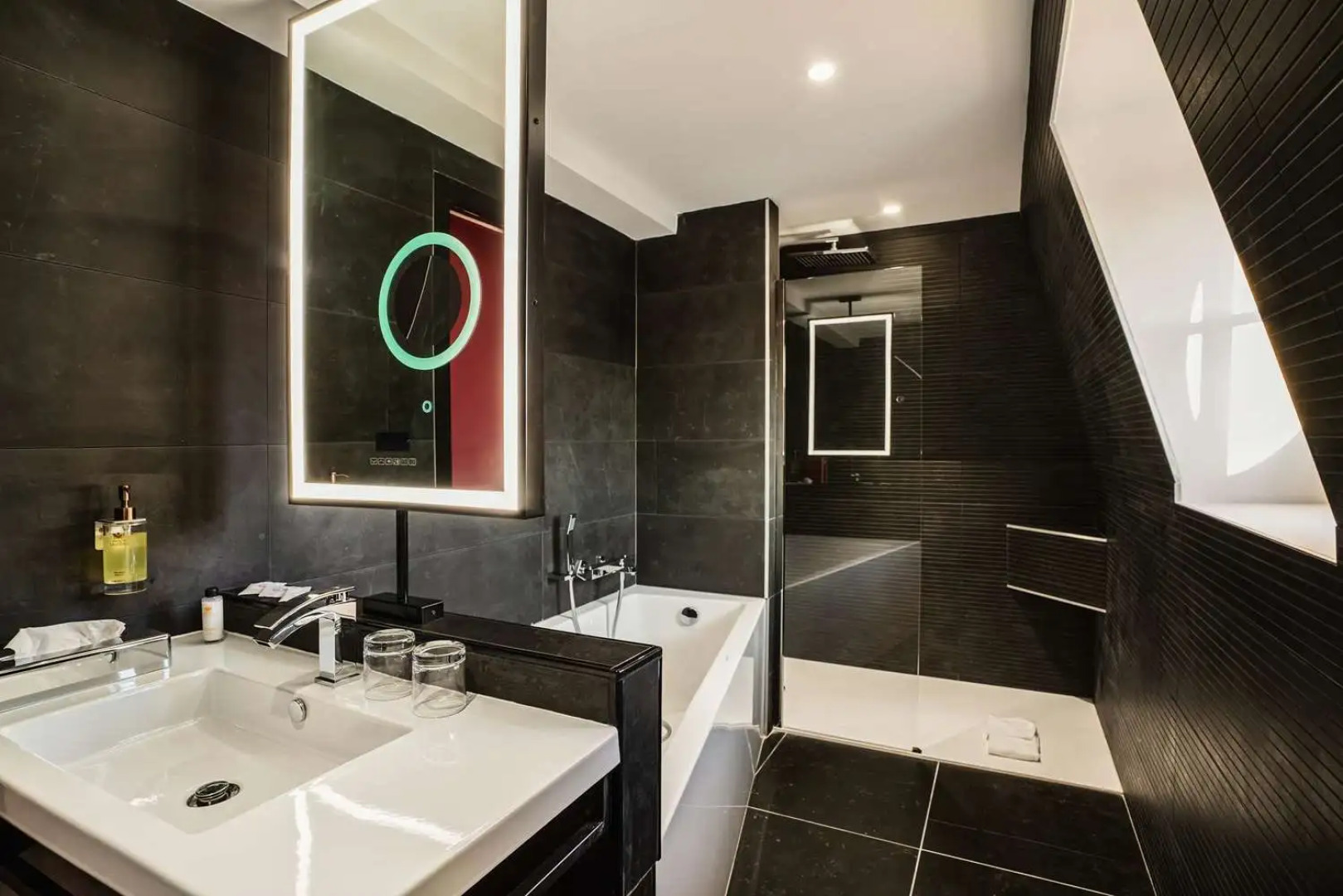 Best Western Plus Hotel De La Cite Royale