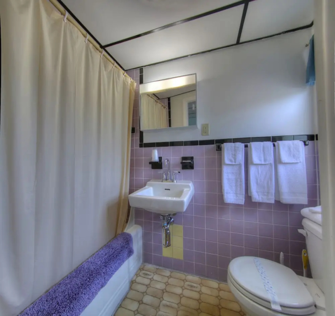 Biarritz Motel & Suites