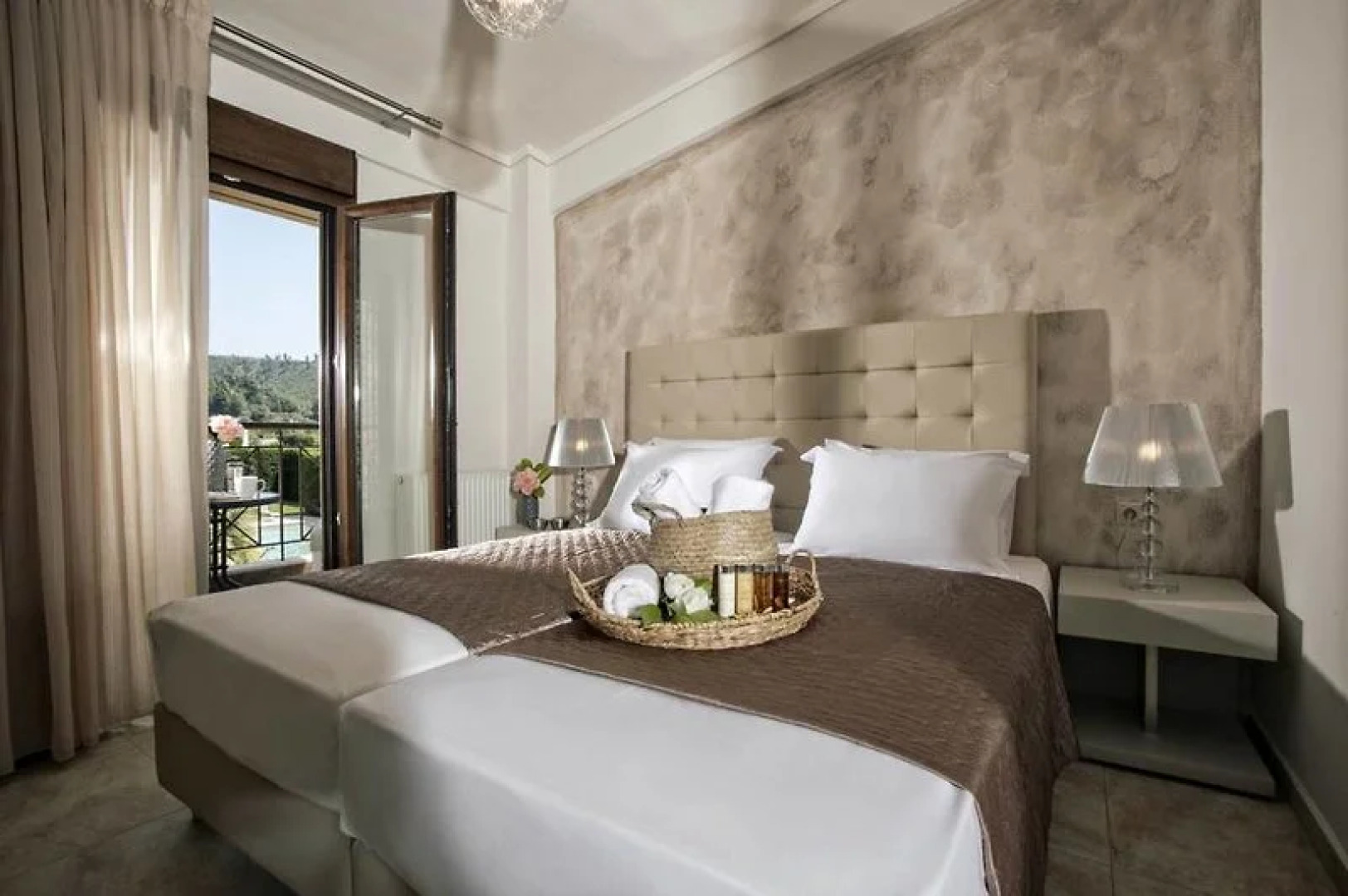 Nefeli Villas & Suites