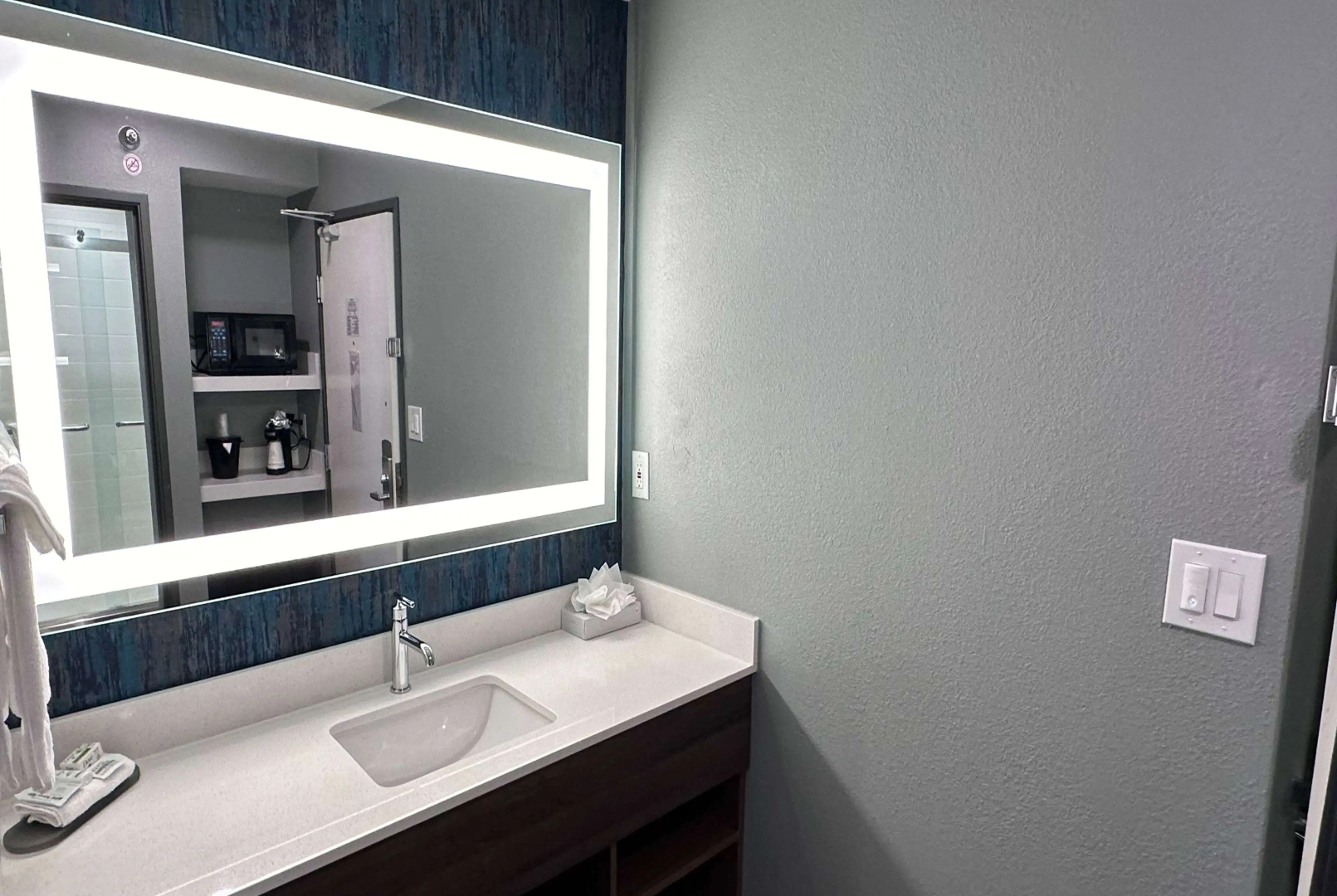 La Quinta Inn & Suites by Wyndham Chicago Gurnee