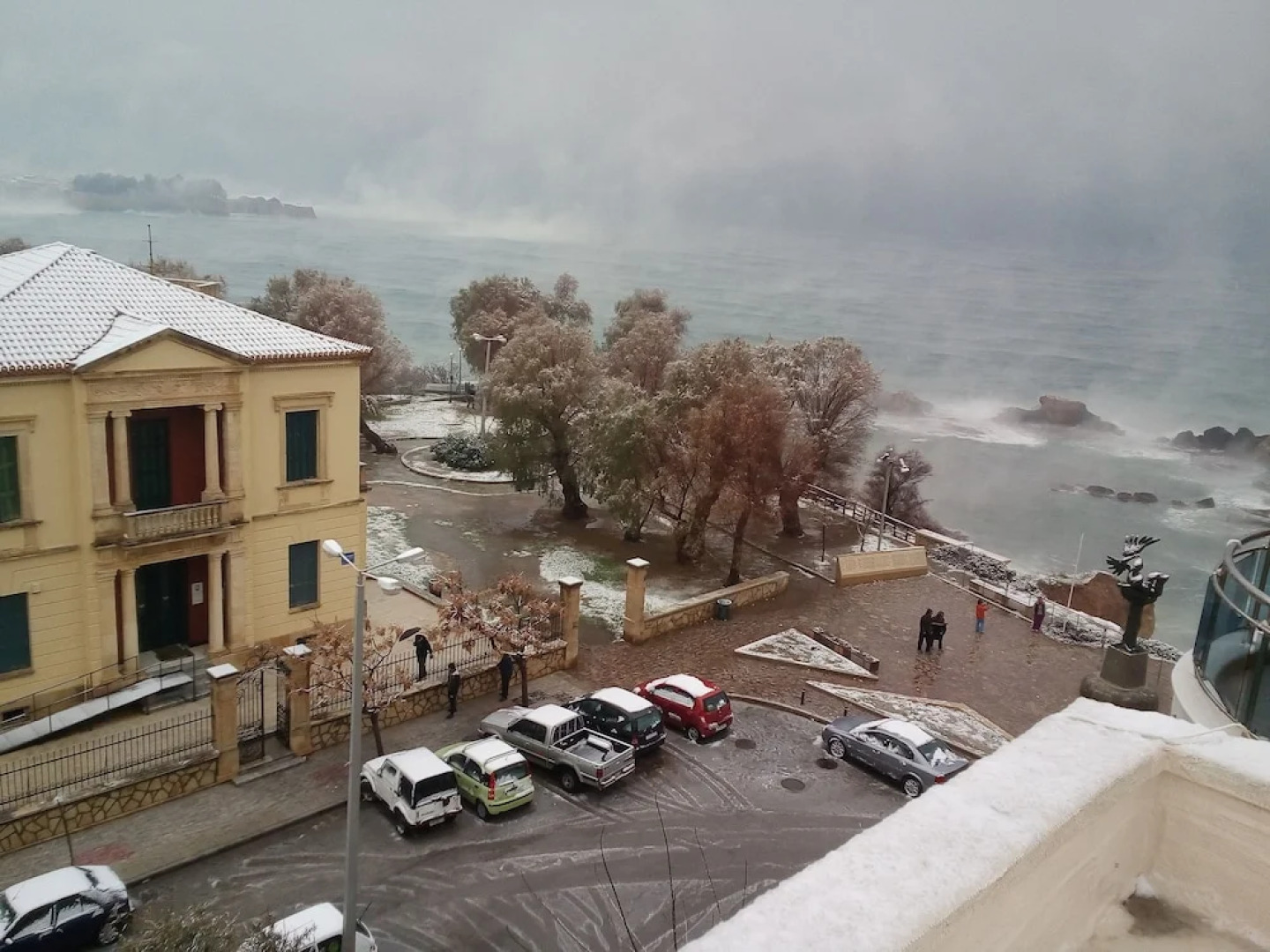 Ranias Luxurious Apartment