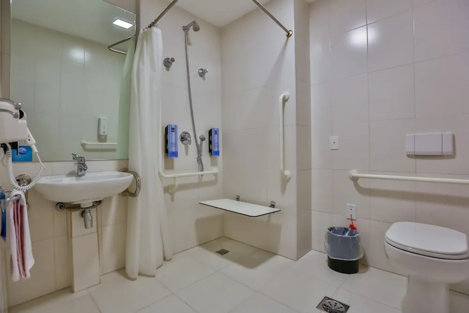 Summit Suites Pindamonhangaba