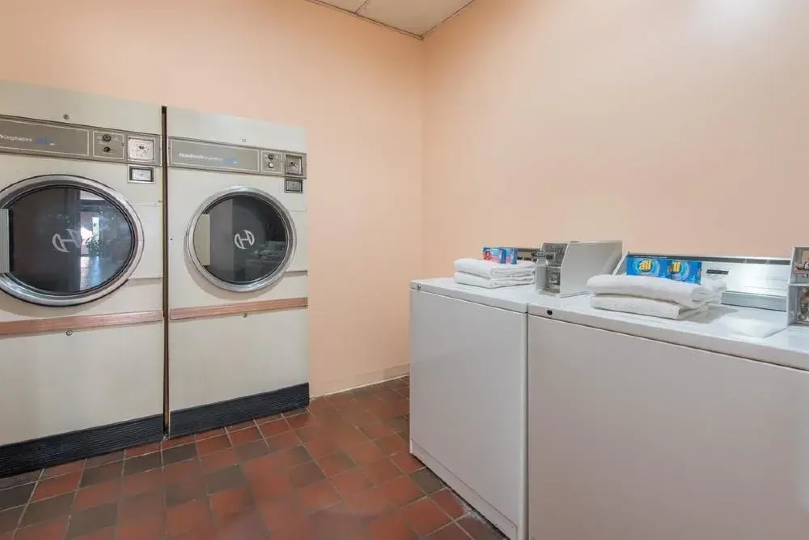 Castle inn & suites by OYO Lawton