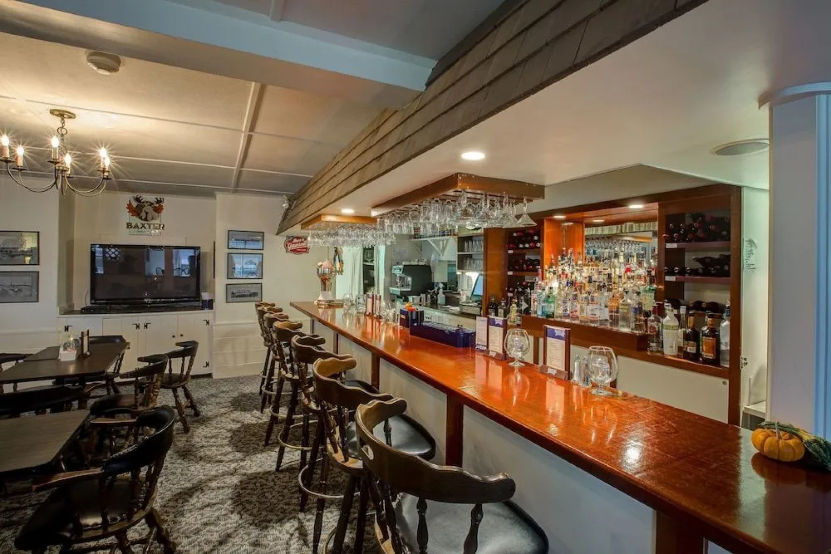 Bluebird Ocean Point Inn