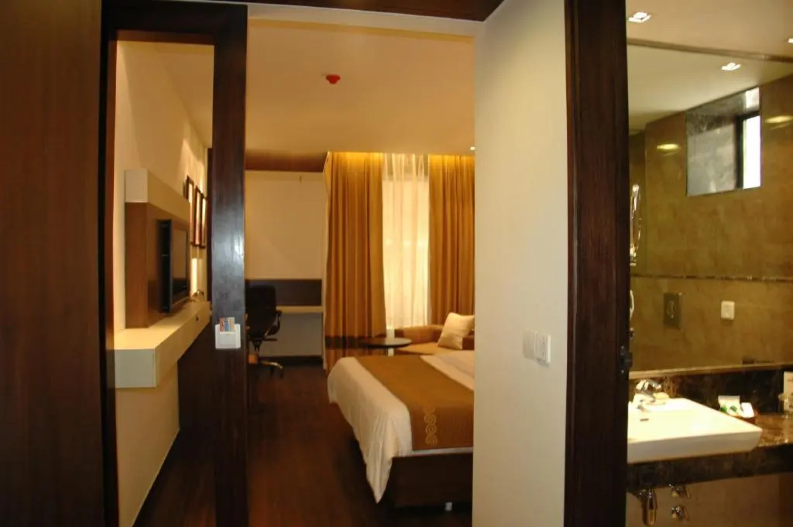 Shervani Hotel Nehru Place