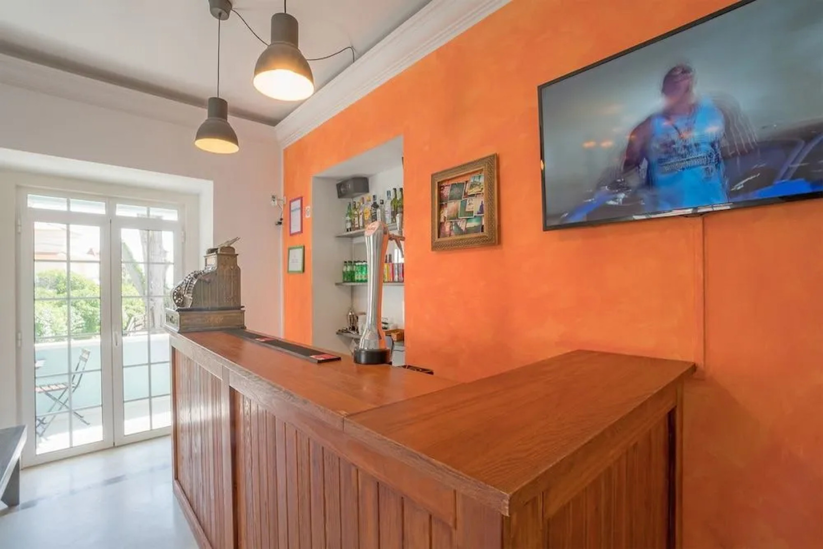 BLUE Boutique Hostel & Suites