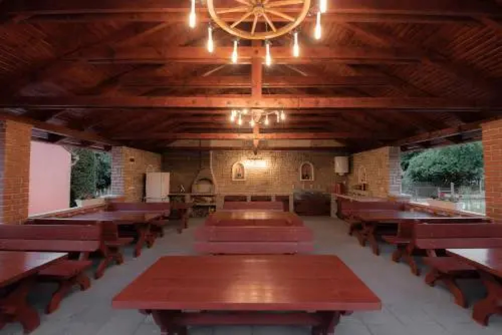 Boglárka Panzió - Étterem és Apartmanházak