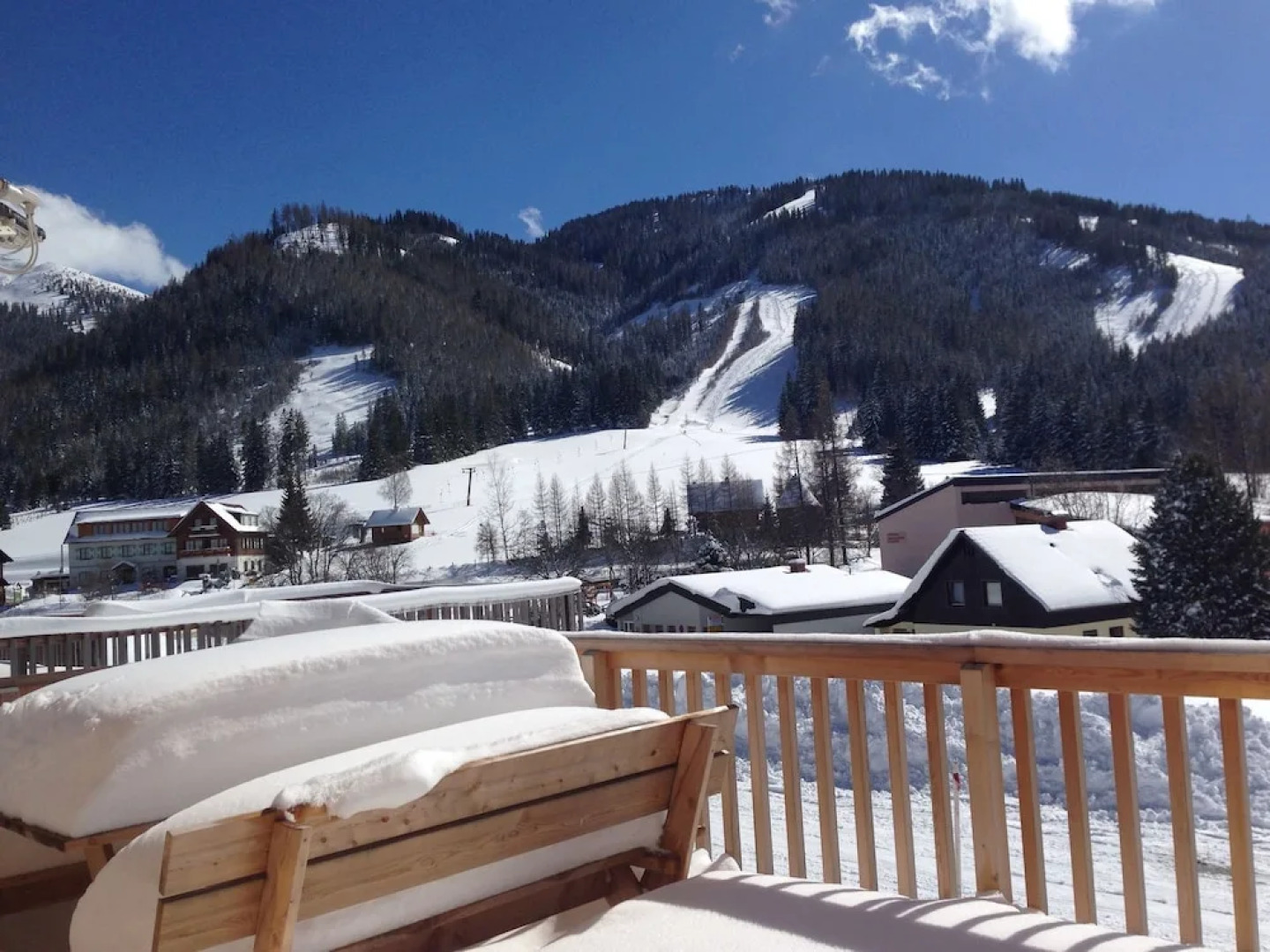 Wooden Chalet with Wellness Centre in Hohentauern
