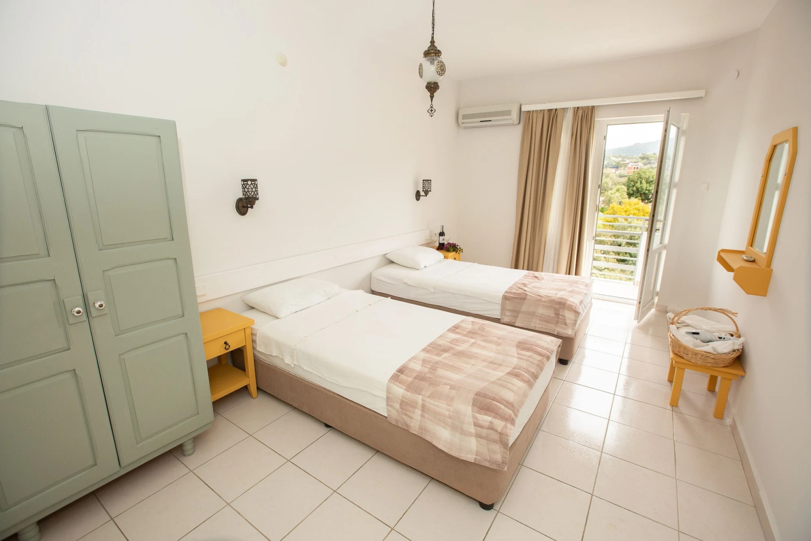 Golden Lighthouse Hotel