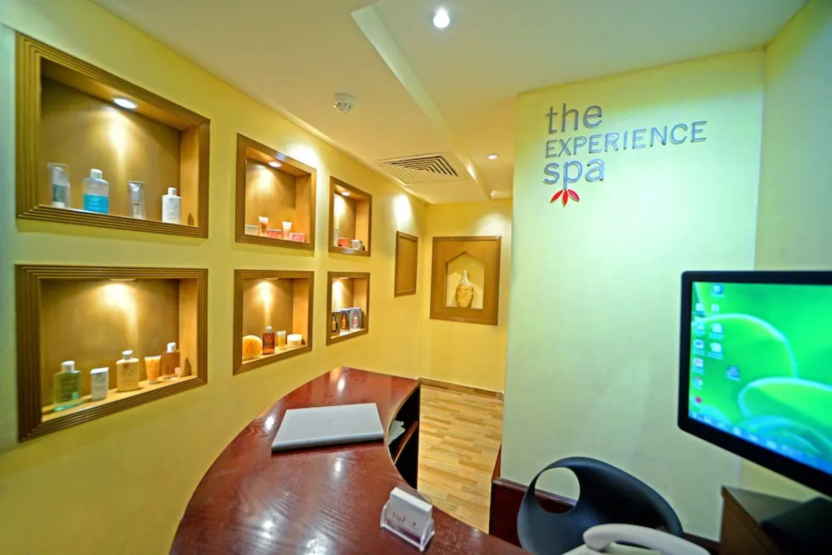 Landmark Suites Hotel