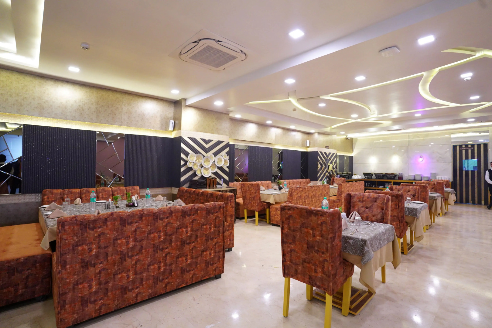 Hotel Idhayan Palace