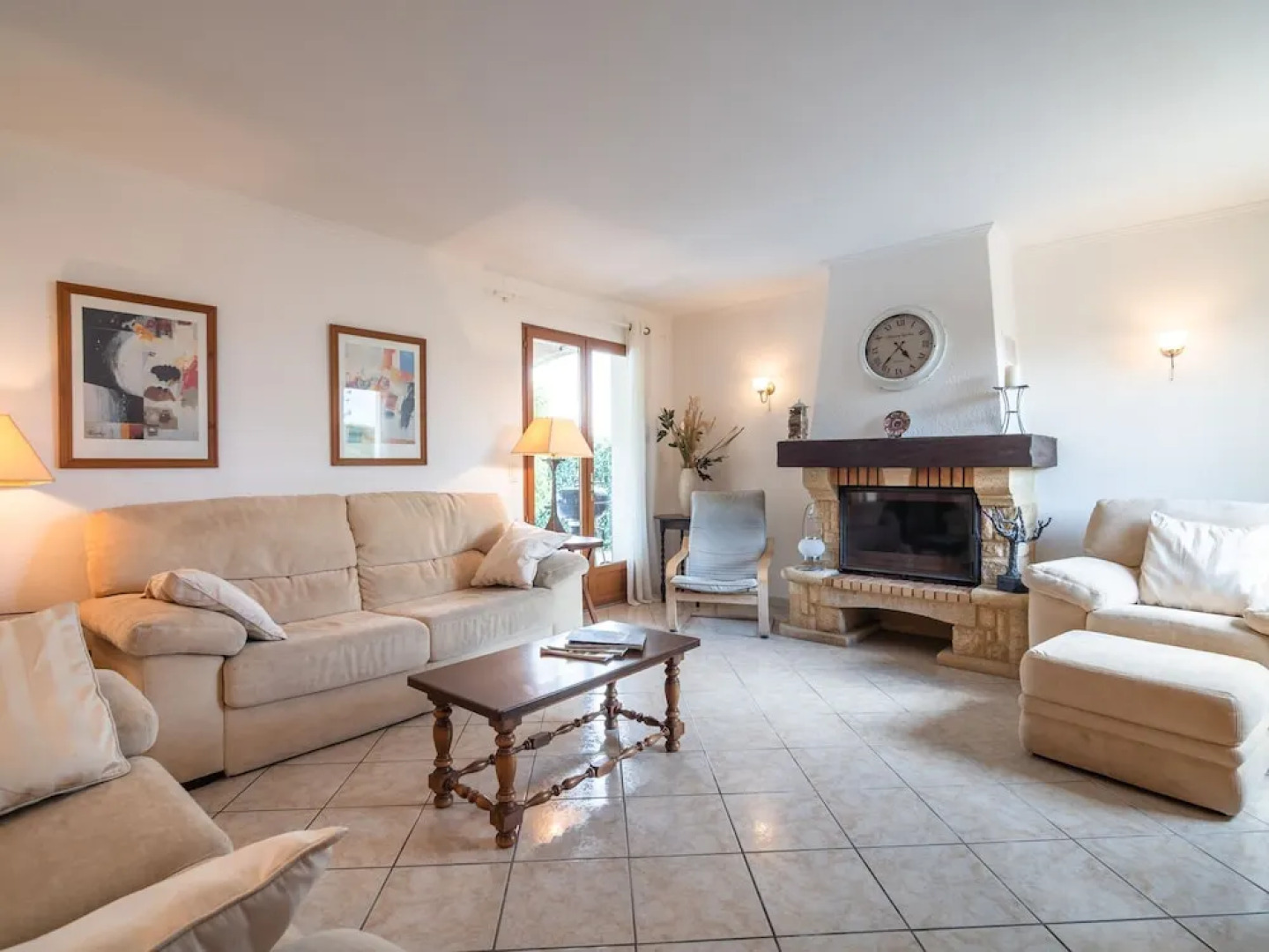 Superb Villa in Olonzac With Swimming Pool, Close to Lake