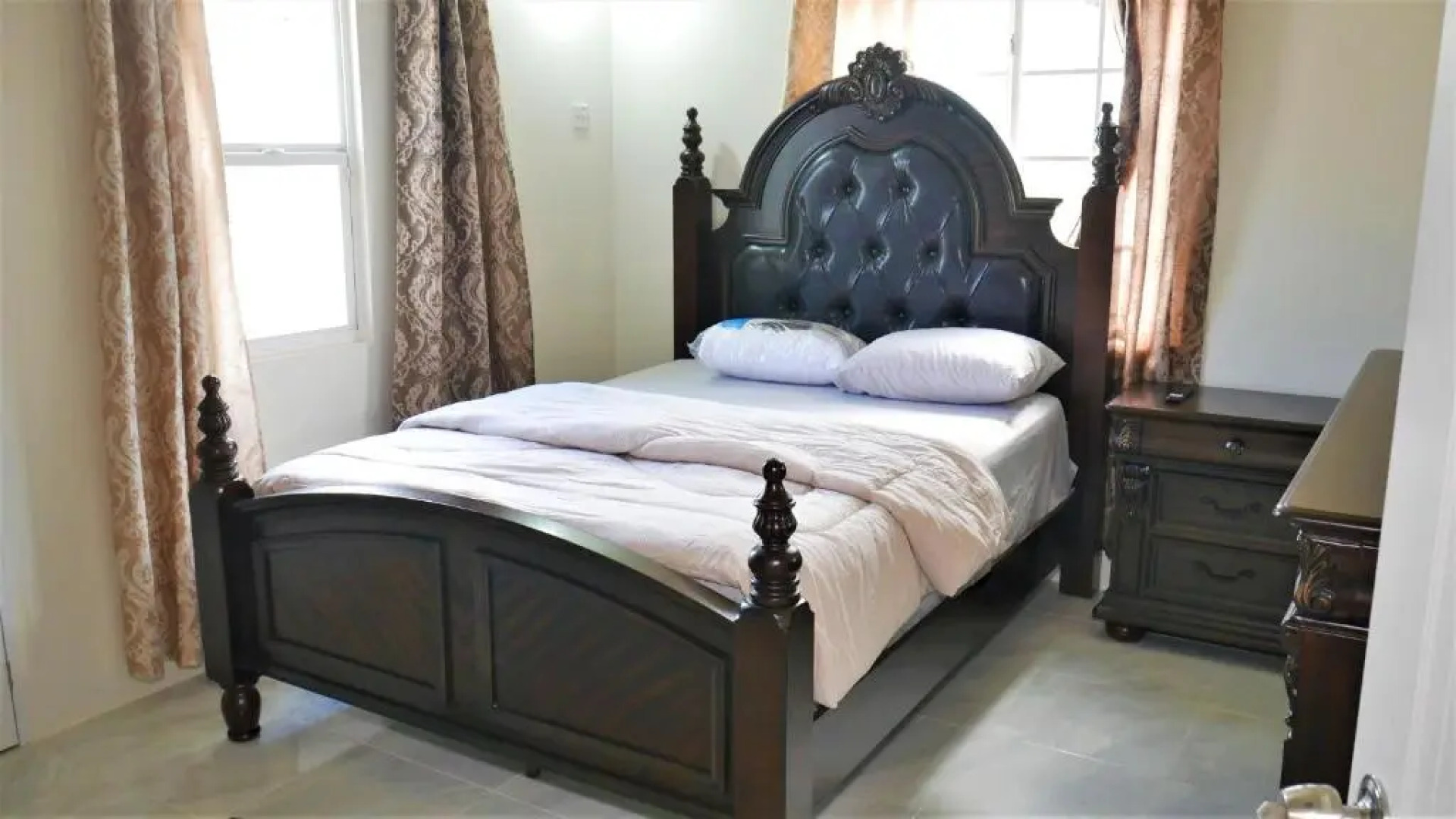 Lux Sea View Camelot Village Discovery Bay