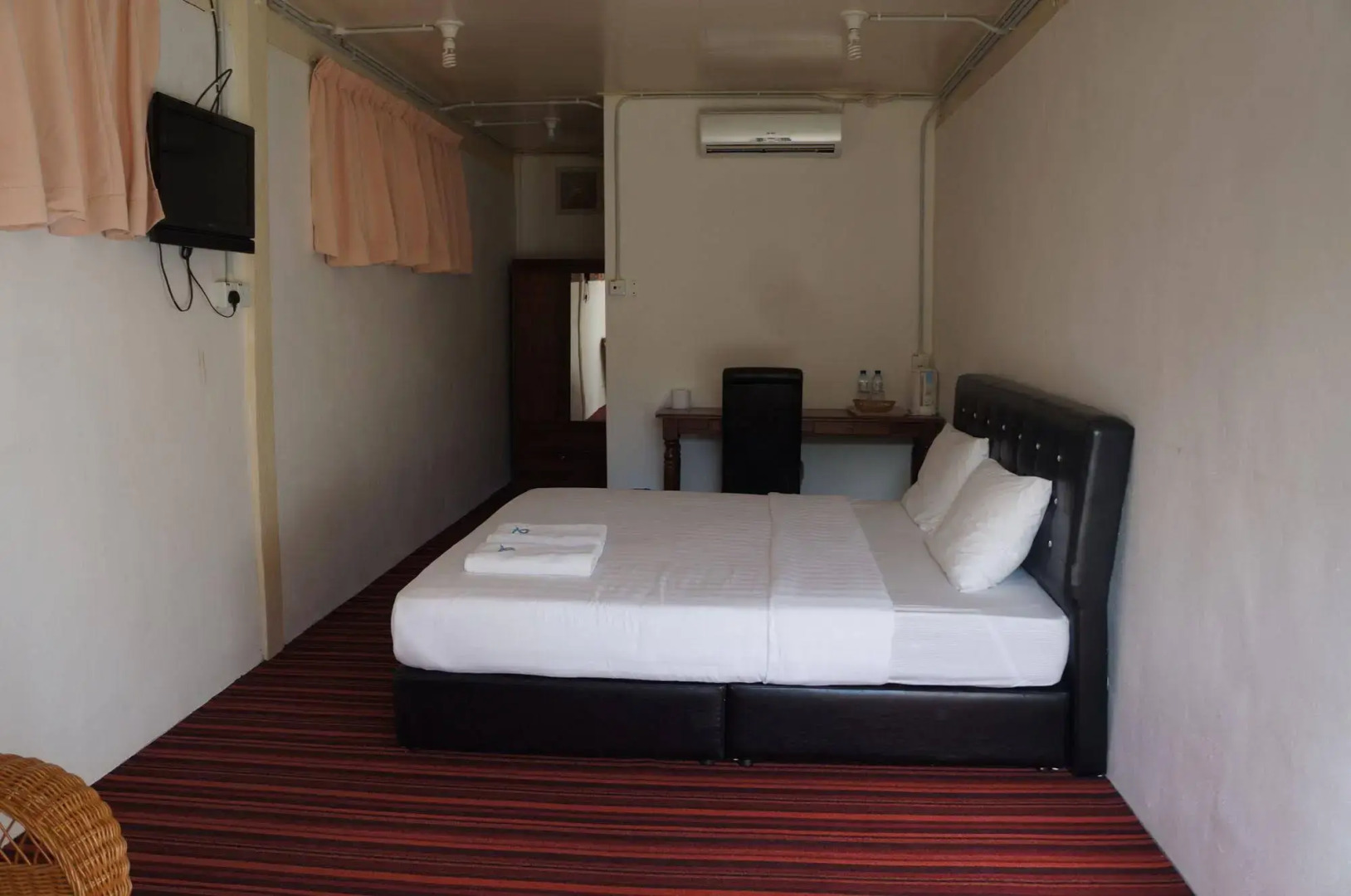 OYO 90037 The 7 Lodge Tambunan