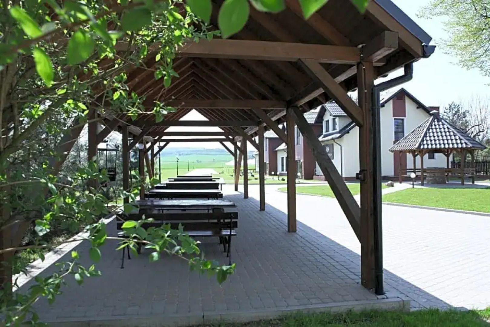 Biała Akacja Resort & Business