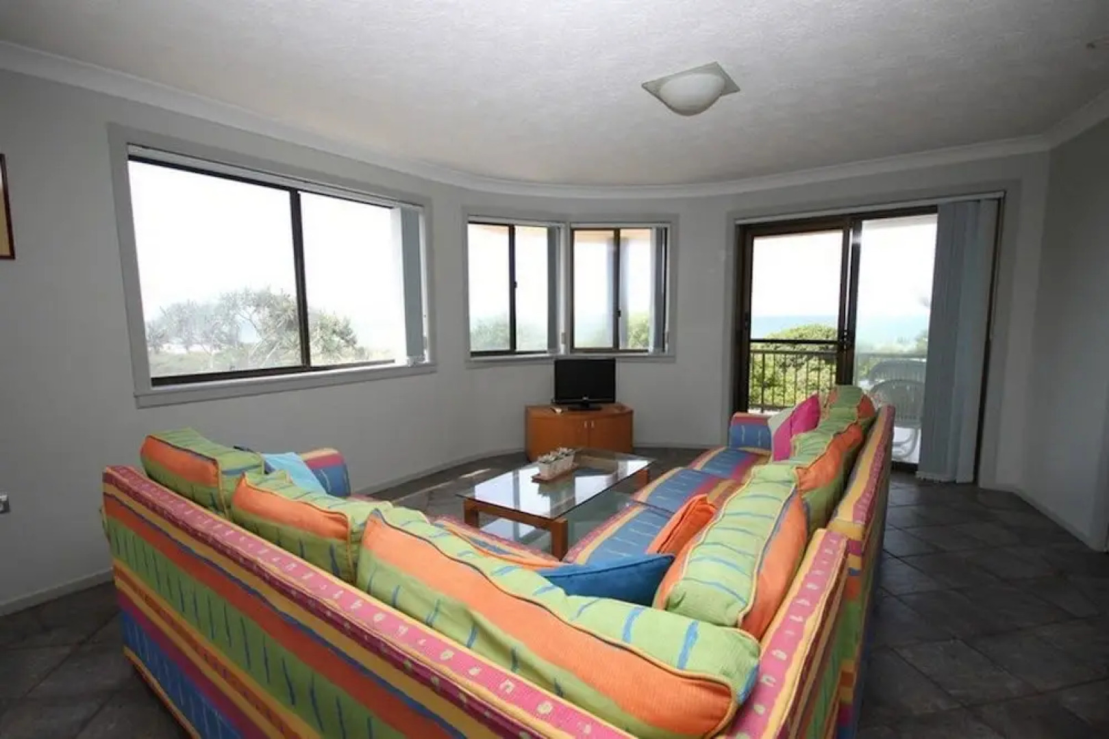 Shoreline Six With Ocean Views To See The Whales