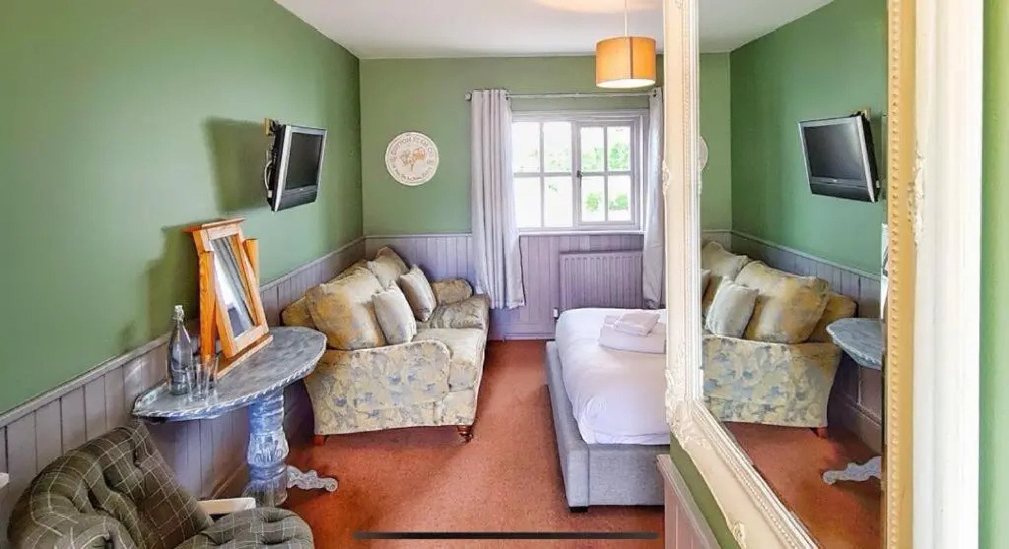 Blazing Donkey Country Hotel