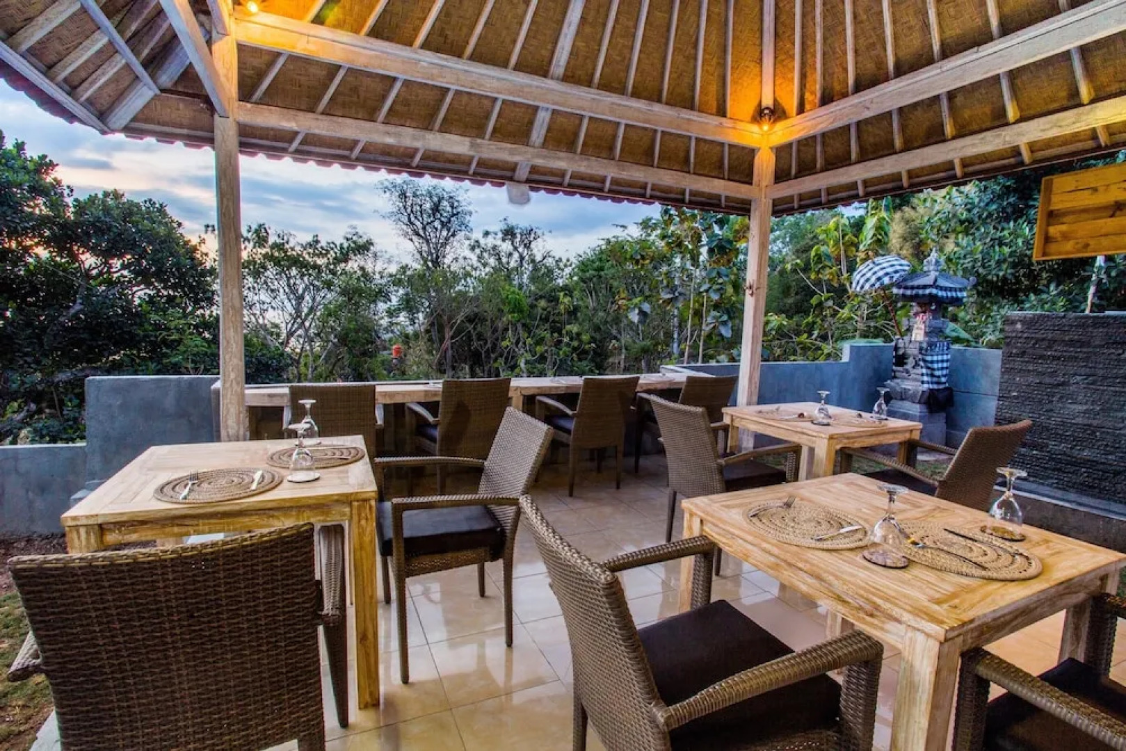 The Puncak Sunset Ceningan