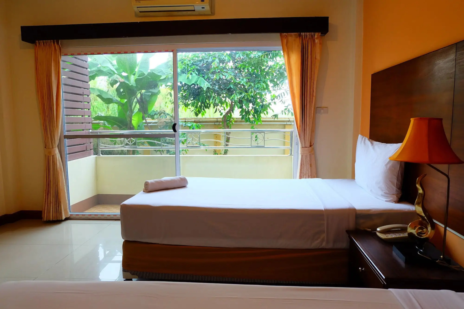 Baan Suanphet Resort