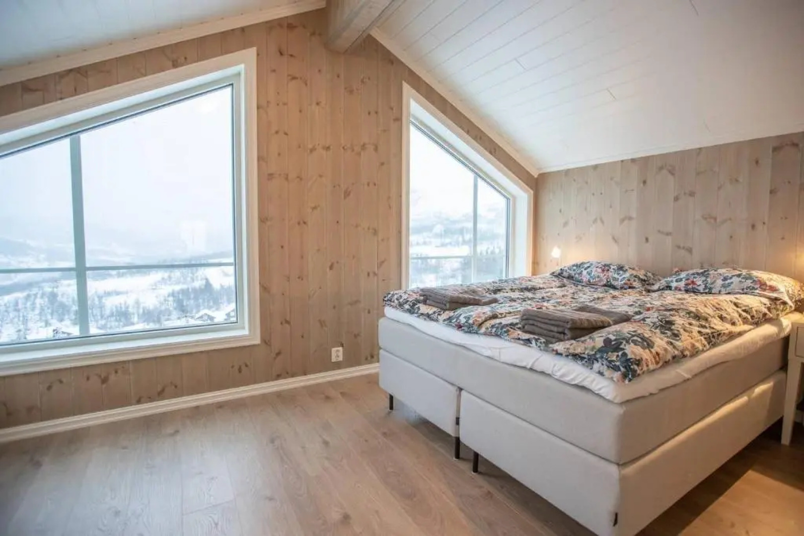 Rolfhytta - Fosskamben 19