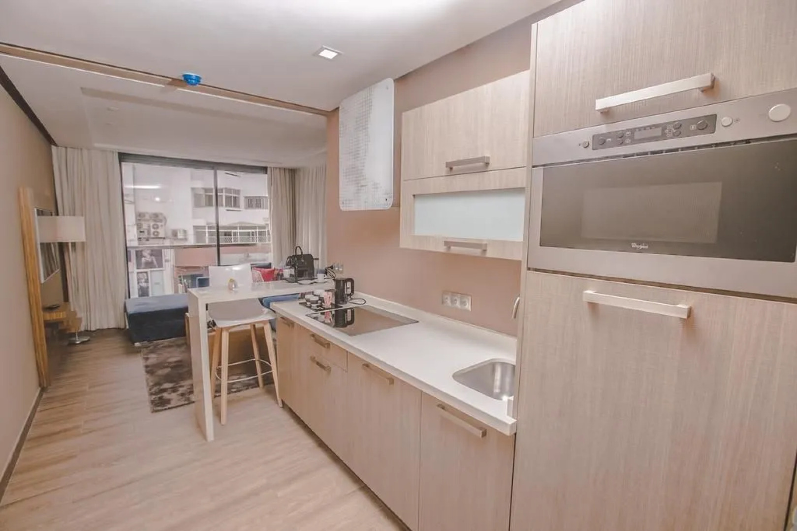 New Art's DownTown Hotel