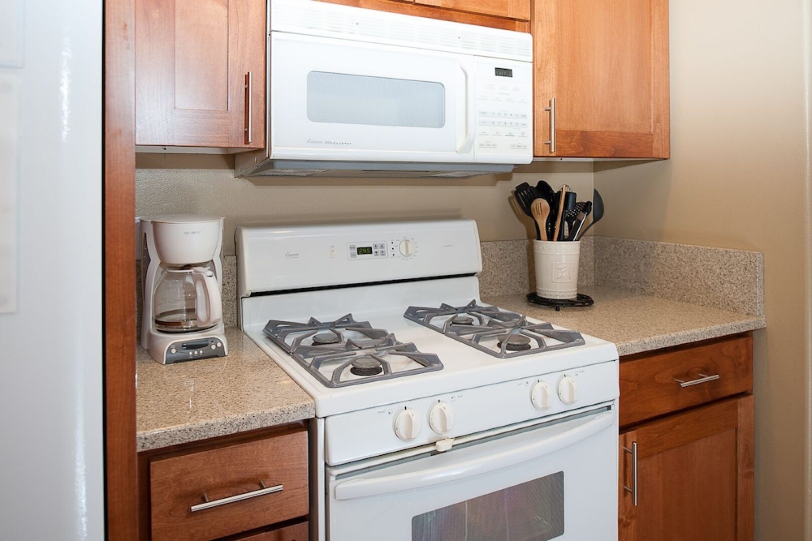 Browne's Beach n' Pad 3 Br home by RedAwning