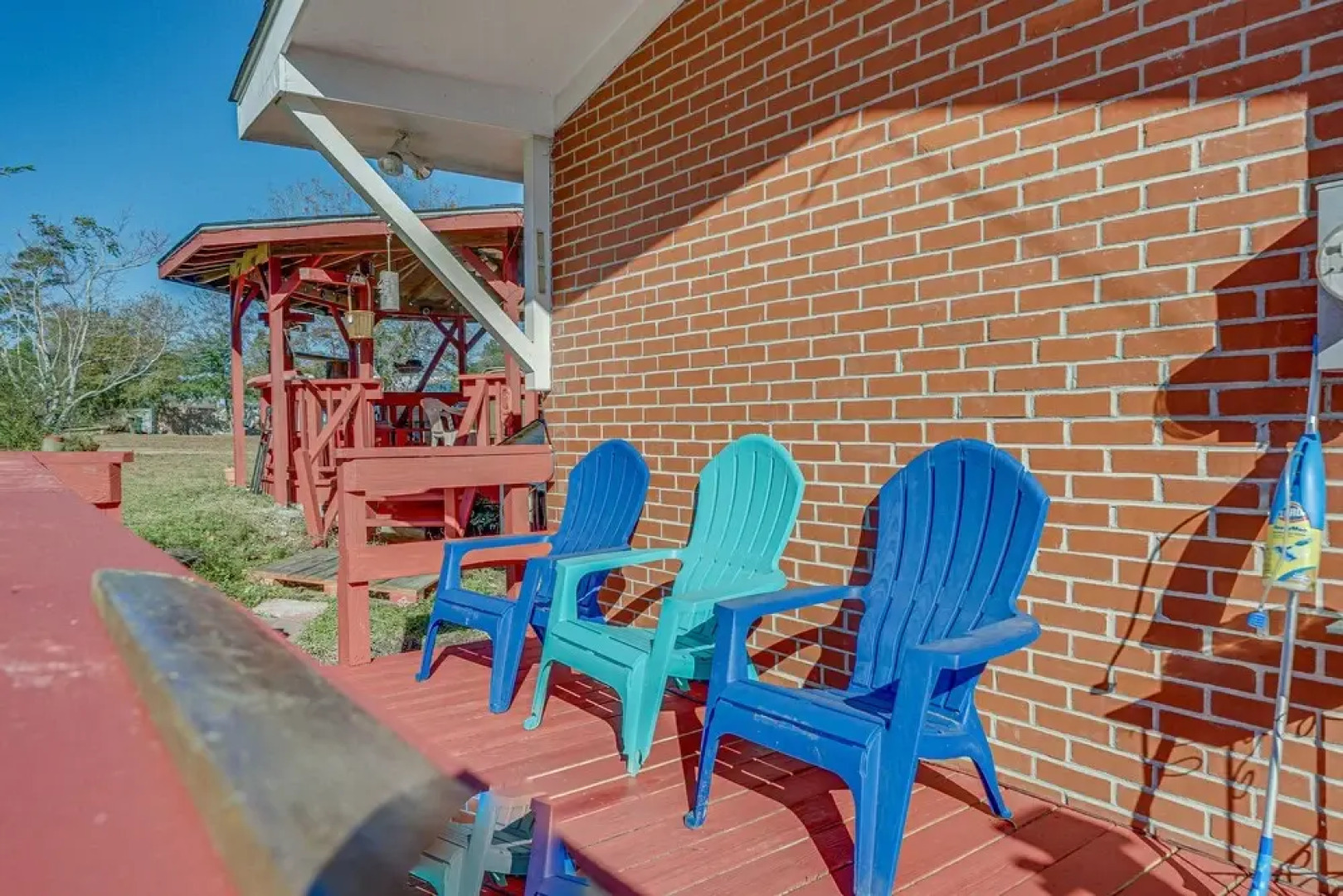 Sneads Ferry Vacation Rental - Walk to Boat Ramp!