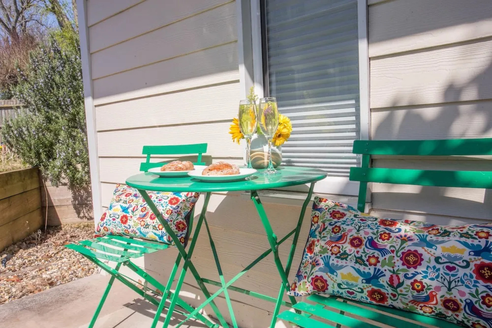 Snug with Views of the Chilterns