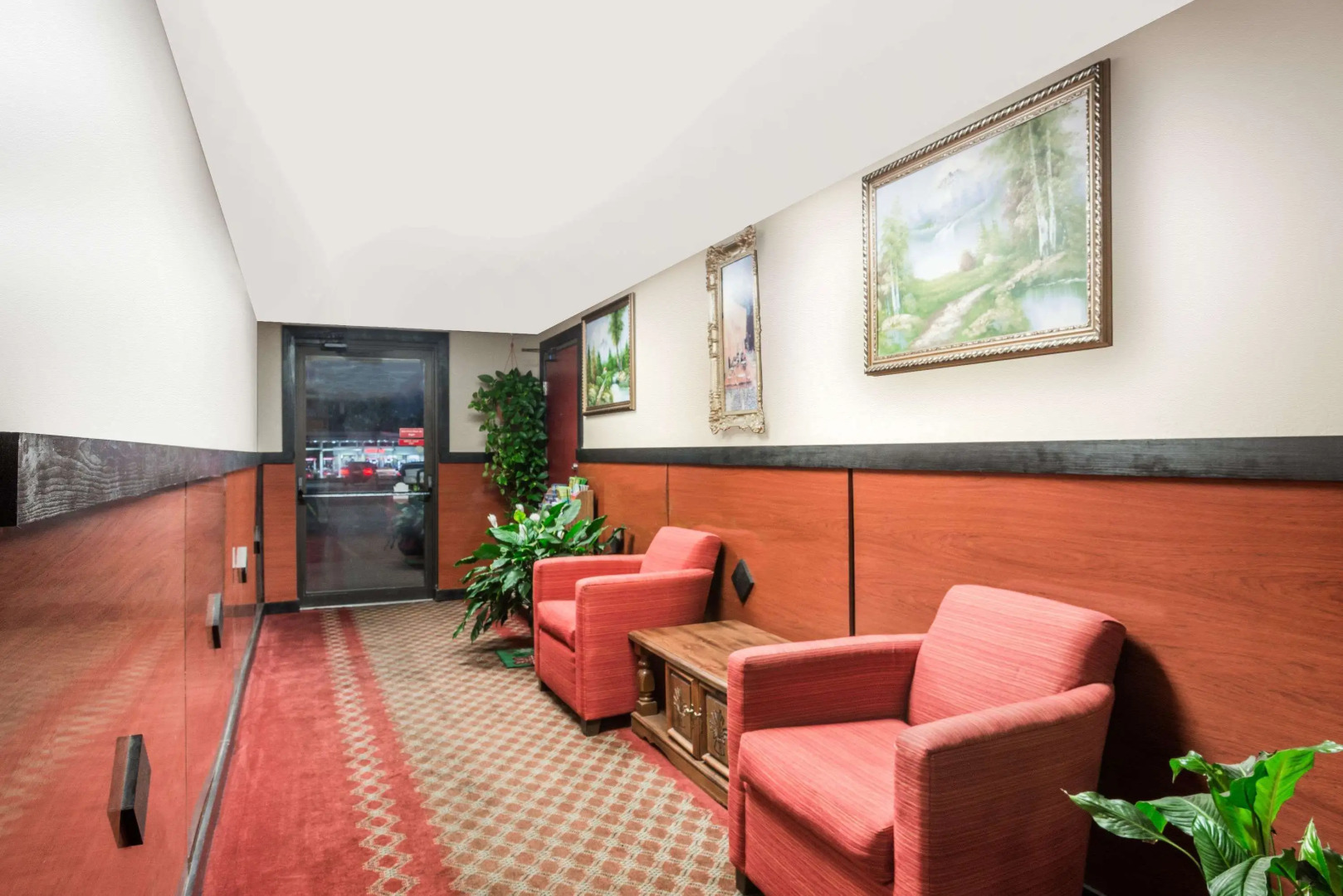 Super 8 By Wyndham Gardner