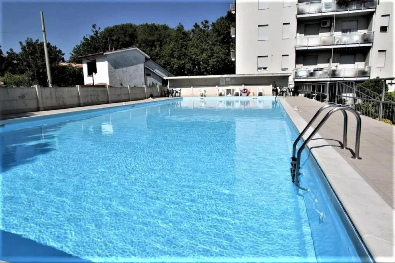ELENA ATTICO con TERRAZZA, SOLARIUM VISTA MARE e piscina condominiale